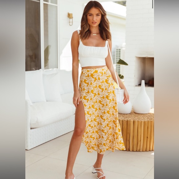 Hello Molly Dresses & Skirts - Hello Molly skirt